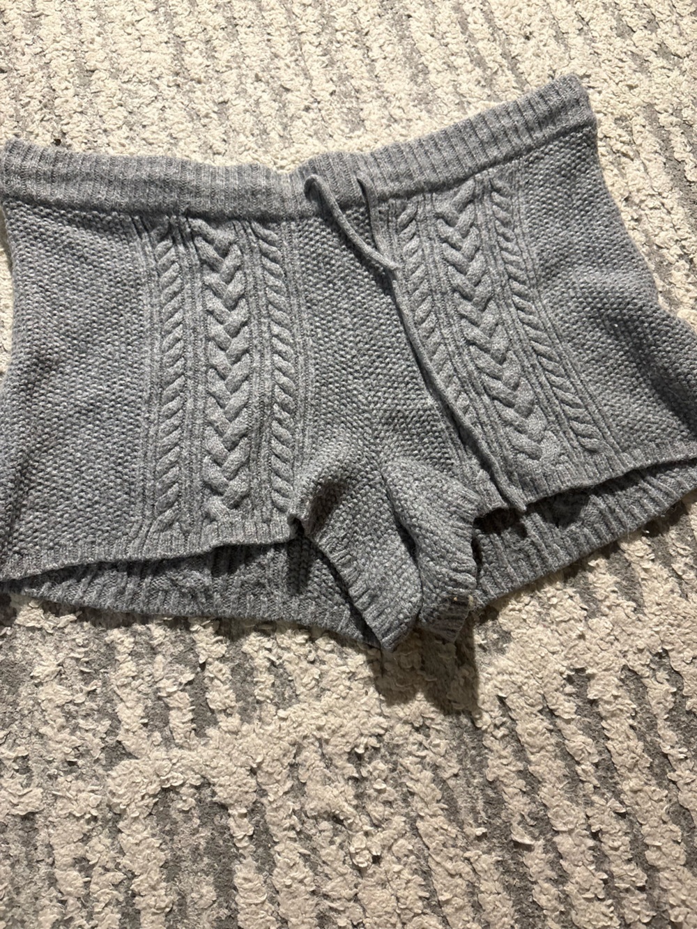 Aerie gray cable knit booty shorts tie size L - Picture 2 of 4